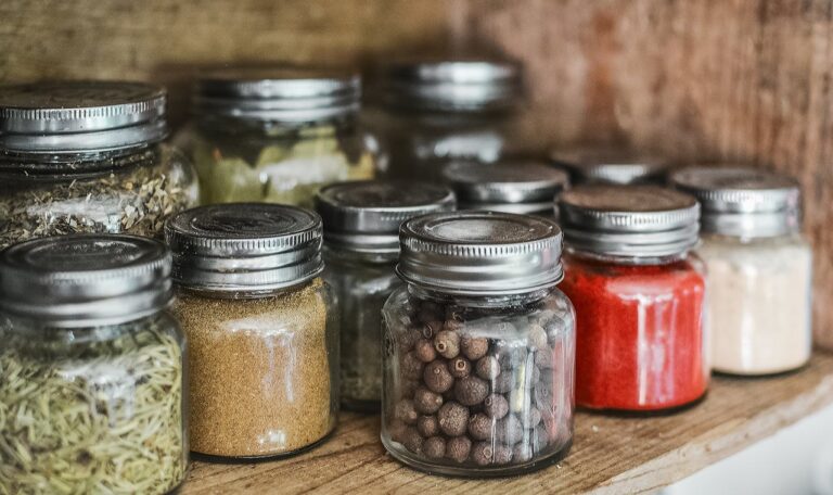 How to Prepare Herbal Alcohol Extractions That Preserve 90% More Active Compounds